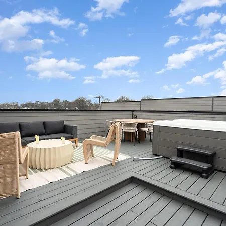 Fret - Rooftop Patio & Spa - Near Ted Rhodes Golf